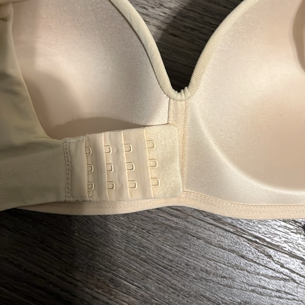 Truekind Supportive Comfort Wireless Padded Shaping Beige Bra NWT Small - Picture 12 of 12